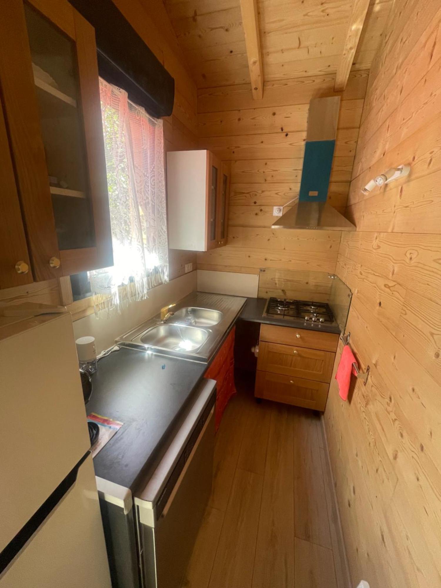 Camping L'Enclave Mobil-Home Estavar Extérieur photo