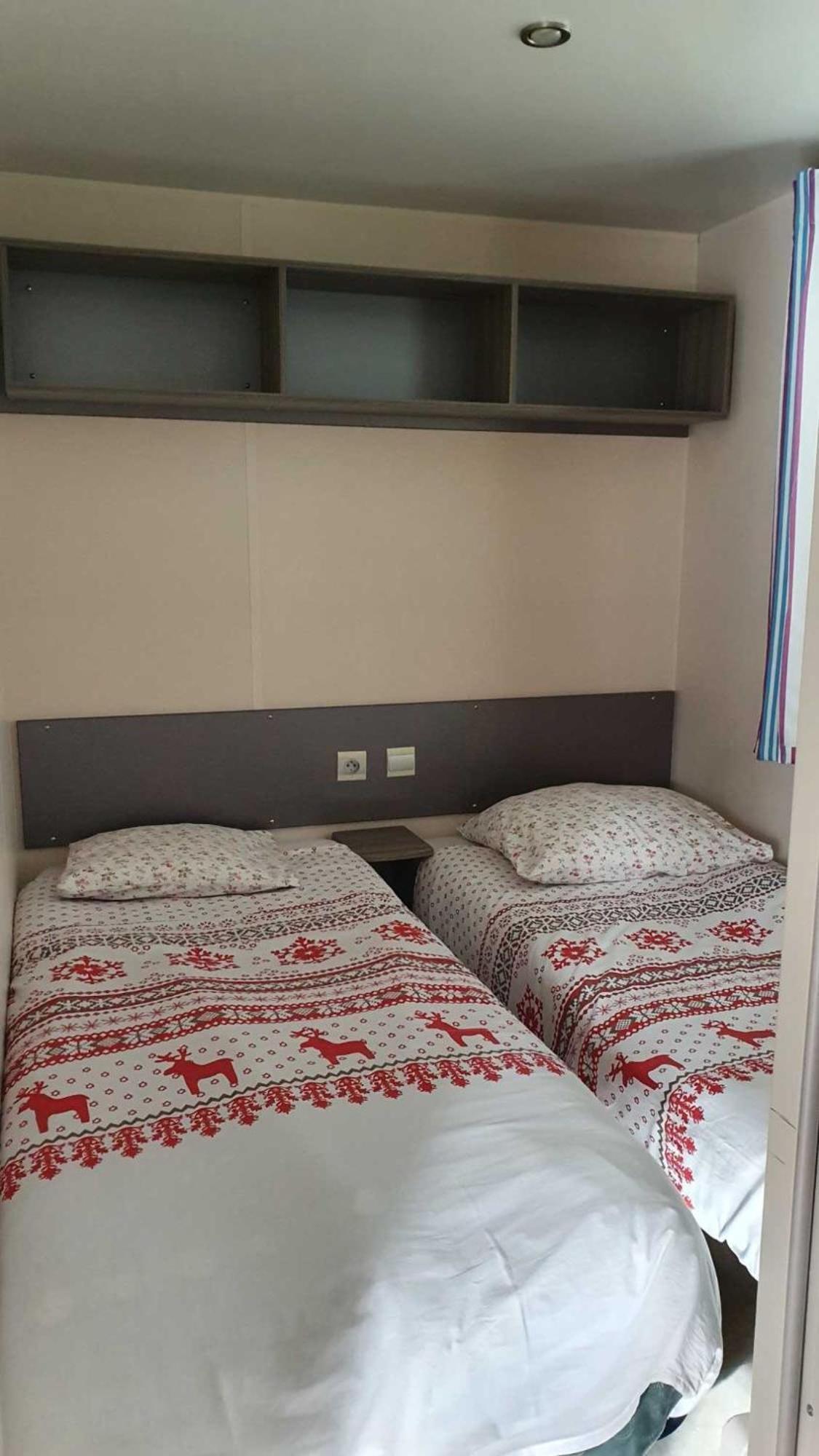 Camping L'Enclave Mobil-Home Estavar Extérieur photo
