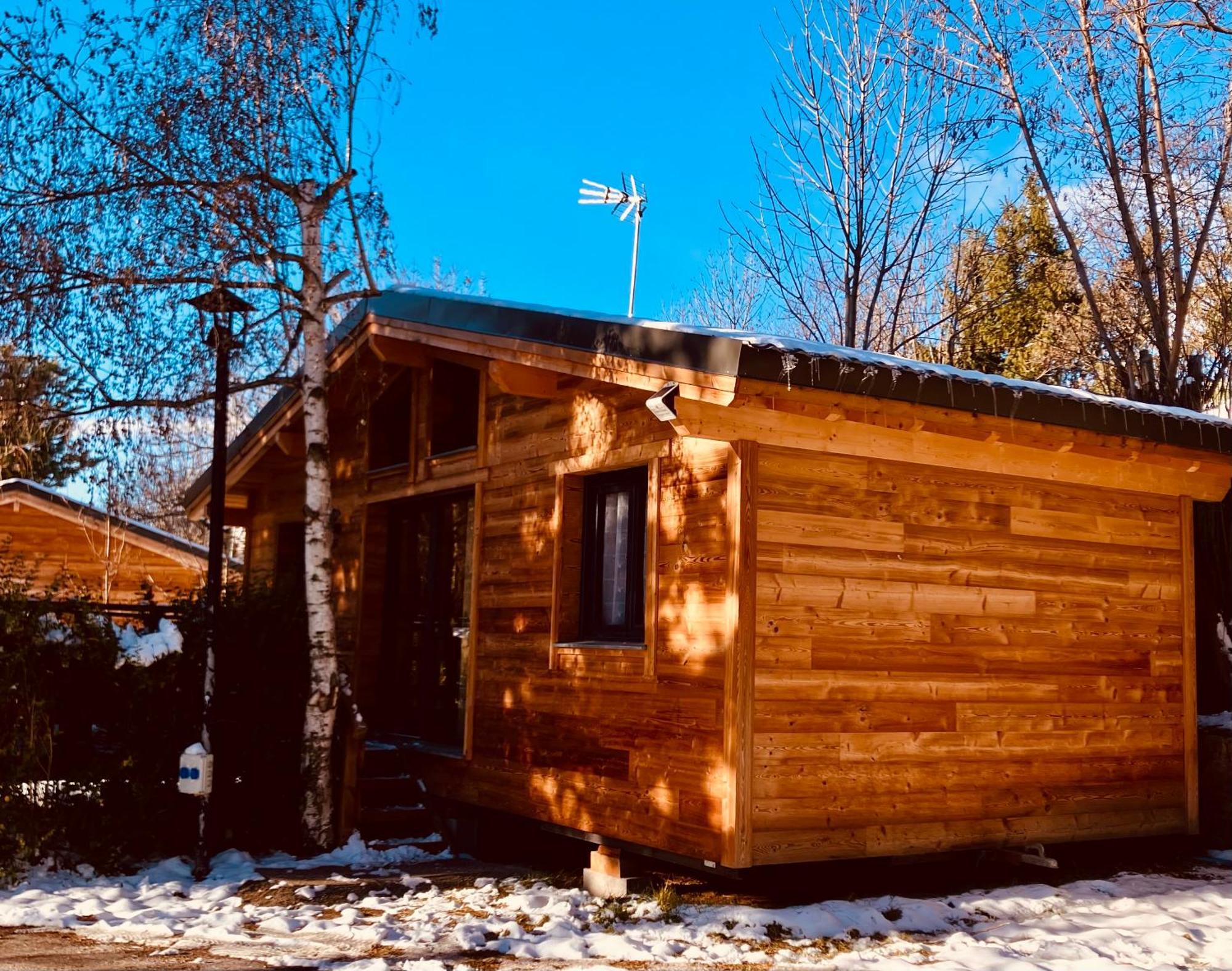 Camping L'Enclave Mobil-Home Estavar Extérieur photo